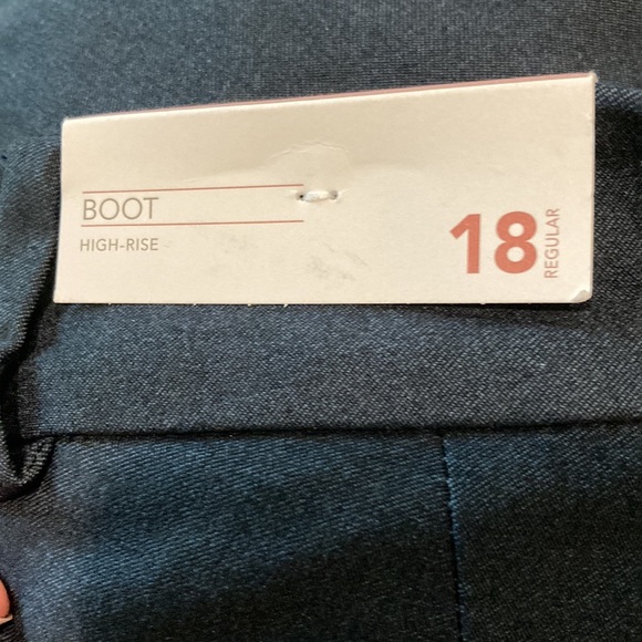 Lane Bryant • NWT Signature Fit Navy Boot 4-Season Flex Magic Waistband Pant - Picture 6 of 7